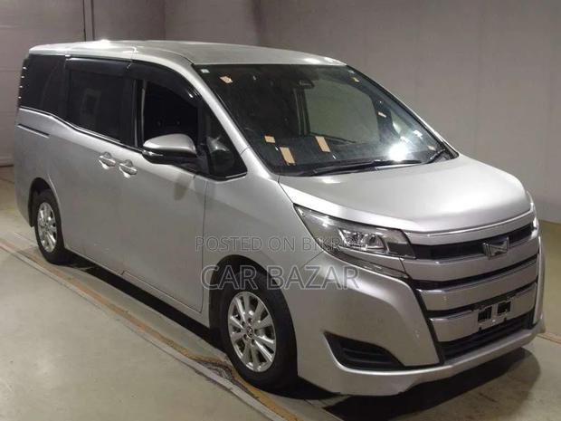 Toyota Noah 1.8 FWD Hybrid (7 Seater) 2021 Silver