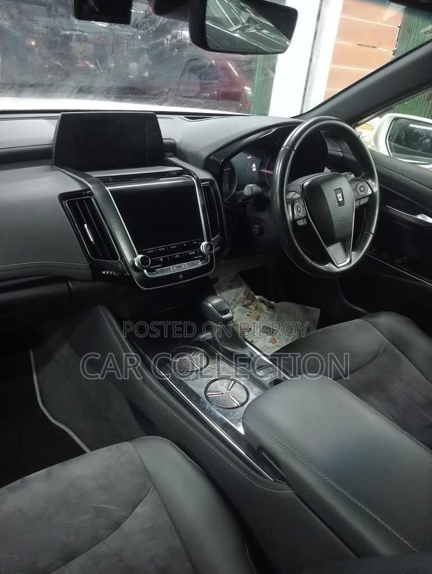 Toyota Crown 2020 Pearl