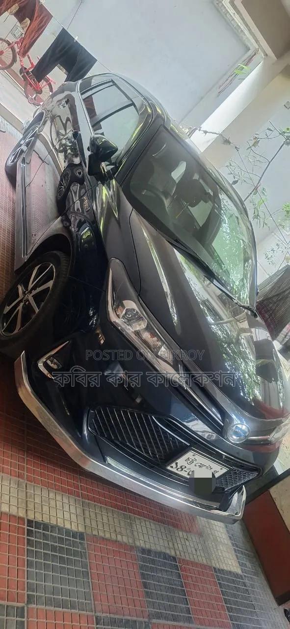Toyota Corolla Fielder 2019 Black
