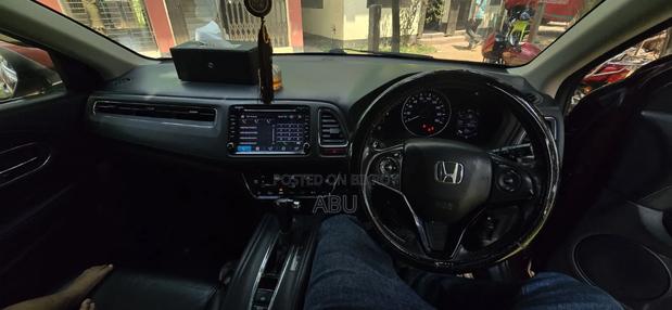 Honda Vezel 1.5 4WD 2014 Maroon