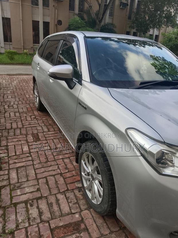 Toyota Corolla Fielder 1.5 Hybrid FWD 2017 Silver