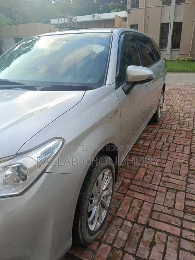 Toyota Corolla Fielder 1.5 Hybrid FWD 2017 Silver