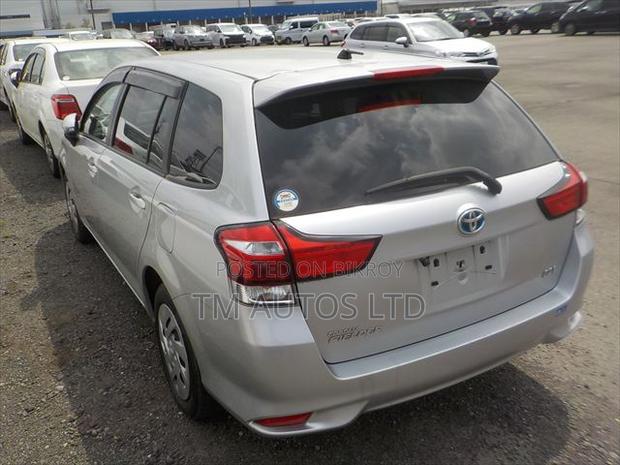 Toyota Corolla Fielder 1.5 Hybrid FWD 2021 Silver