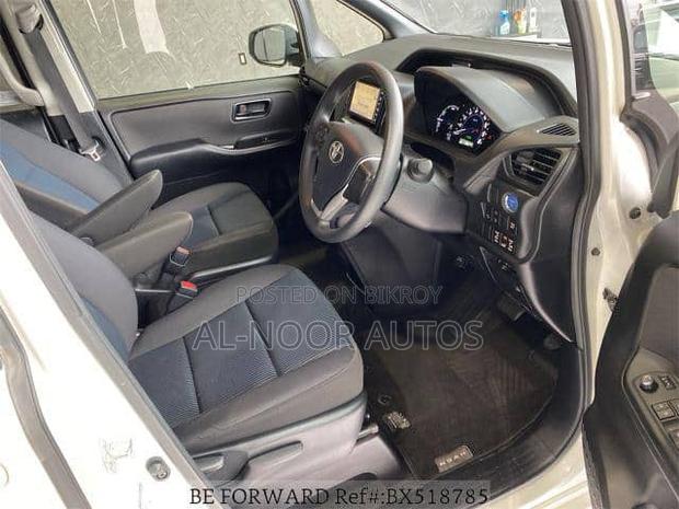 Toyota Noah 2021 Pearl