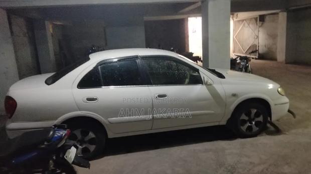 Nissan Bluebird 2005 Off White