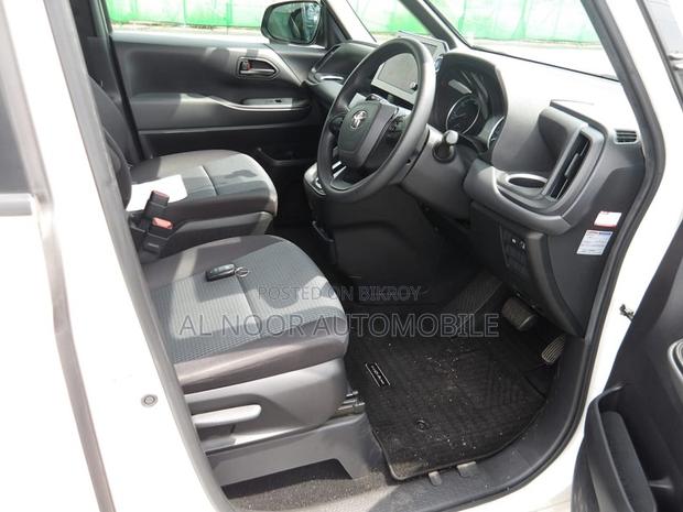 Toyota Noah 2023 Pearl