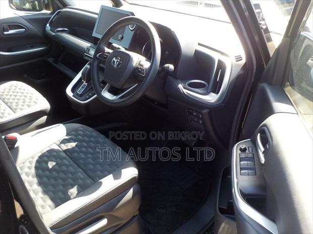 Toyota Voxy S-Z 4WD 7-Seater 2022 Black