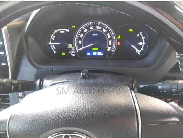 Toyota Esquire 1.8 FWD Hybrid (7 Seater) 2021 Black