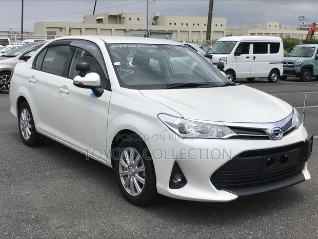 Toyota Axio 2021 Pearl