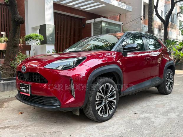 Toyota Yaris Cross 1.5 Hybrid FWD 2021 Red