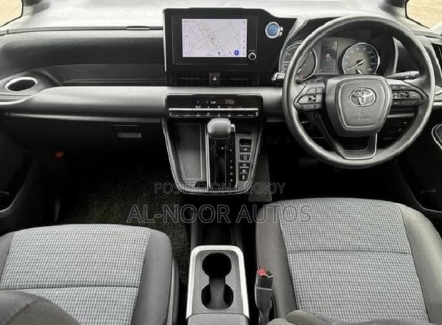 Toyota Noah 2023 Pearl