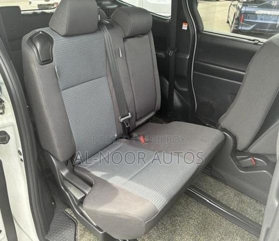 Toyota Noah 2023 Pearl