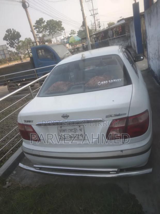 Nissan Sunny 2003 Pearl