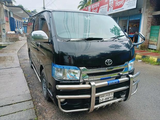 Toyota Noah 2010 Black