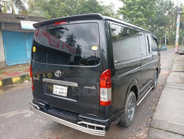 Toyota Noah 2010 Black