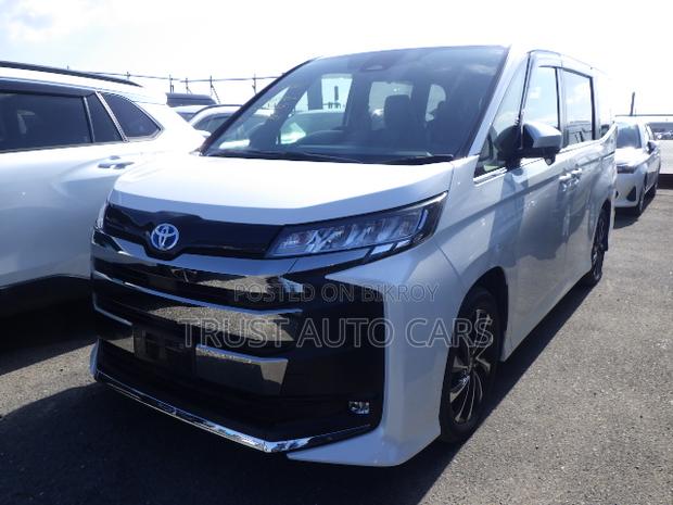 Toyota Noah 2022 Pearl