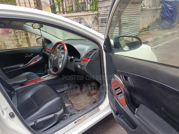Toyota Allion 2012 Pearl
