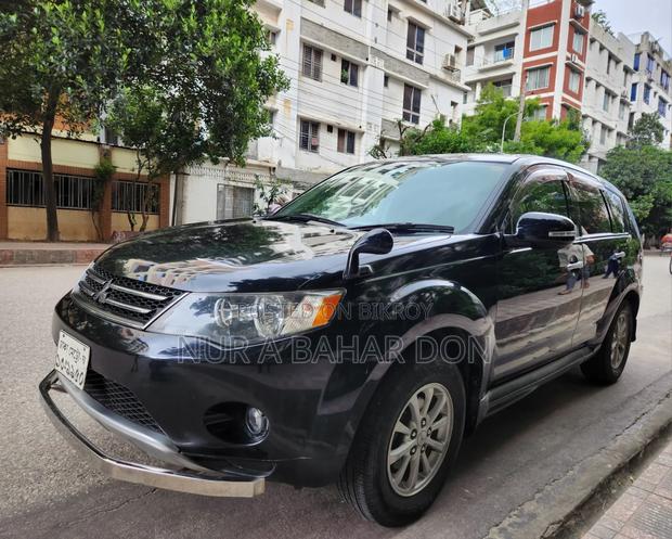 Mitsubishi Outlander 2010 Black