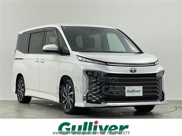 New Toyota Voxy Hybrid S-Z 2WD 7-Seater 2026 Pearl
