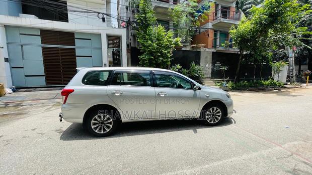 Toyota Axio 1.5 G 2WD 2012 Silver