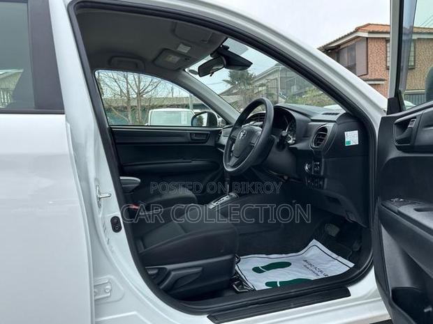 Toyota Axio 2021 White