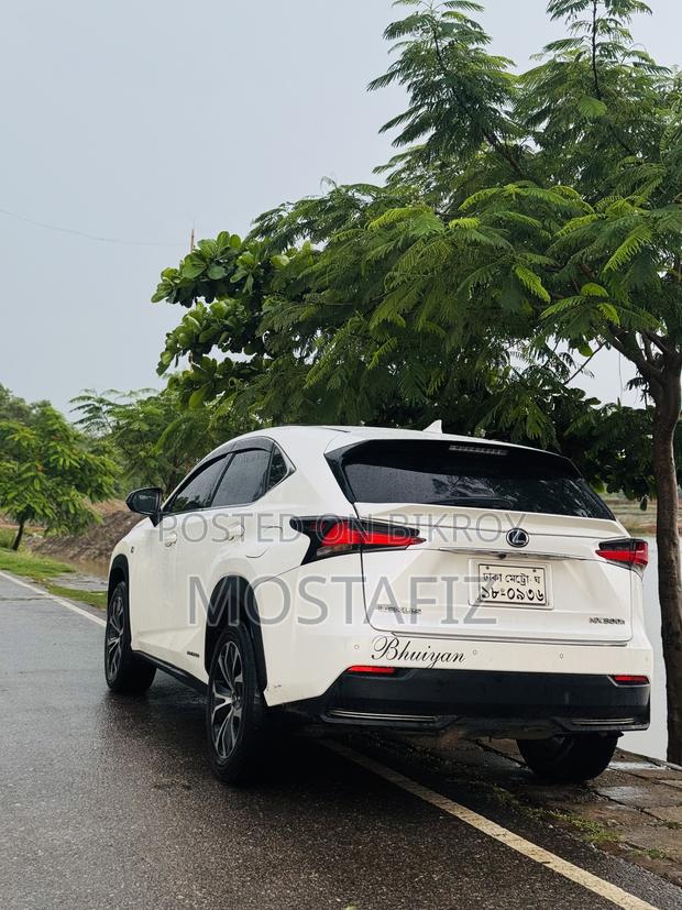 Lexus NX 300h FWD 2014 Pearl