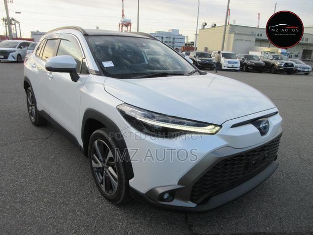 Toyota Corolla Cross 1.8 Hybrid AWD 2022 Pearl