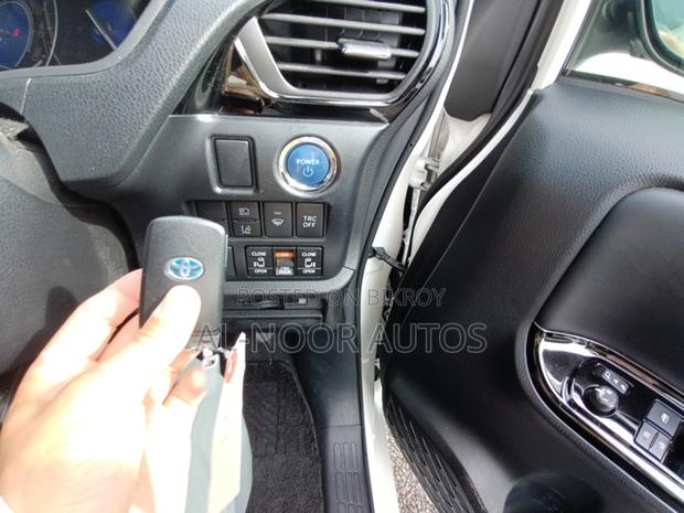 Toyota Noah 2021 Pearl