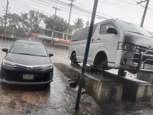 Toyota Corolla Fielder 2018 Black