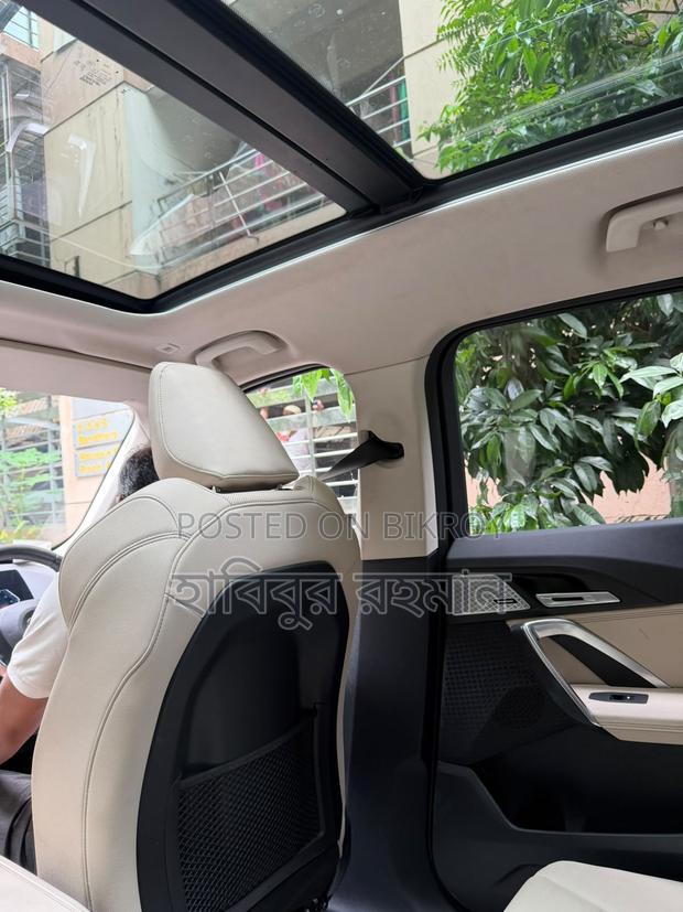 BMW X1 xDrive28i AWD 2023 Black