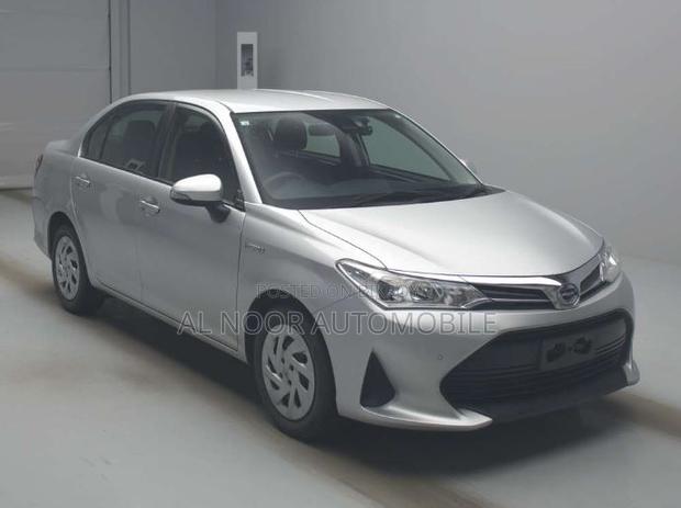 Toyota Axio 2021 Silver