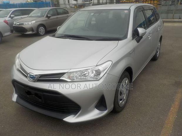 Toyota Corolla Fielder 2021 Silver