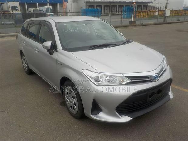 Toyota Corolla Fielder 2021 Silver