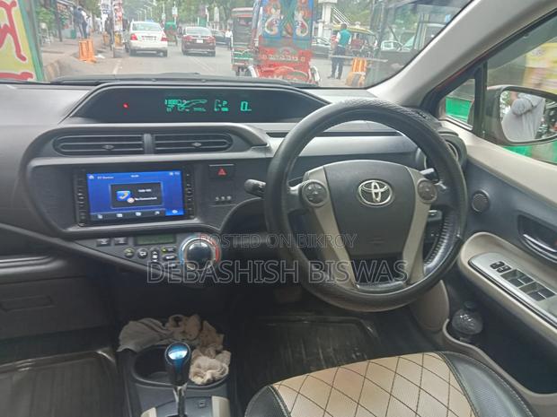 Toyota Aqua 2013 Red