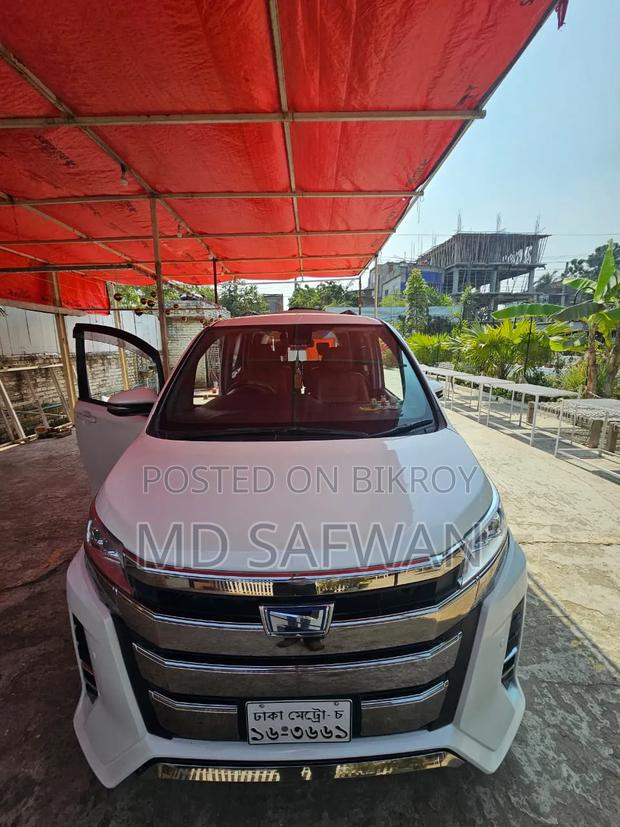 Toyota Noah 2020 White