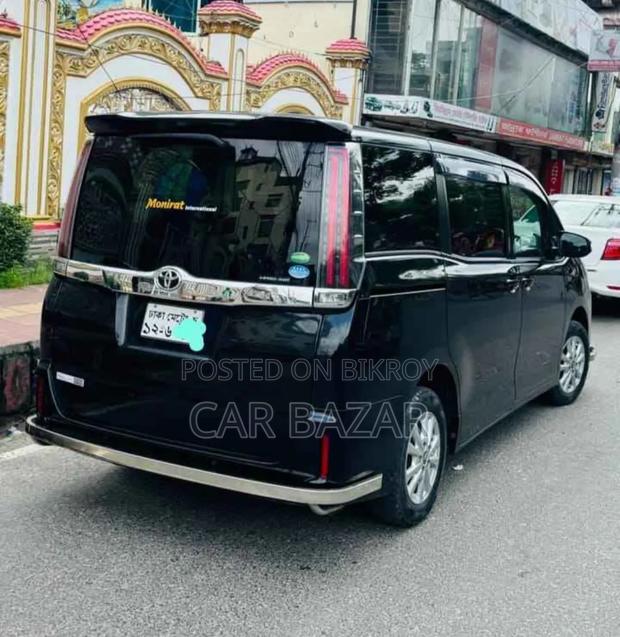 Toyota Noah 2.0 FWD (8 Seater) 2019 Black