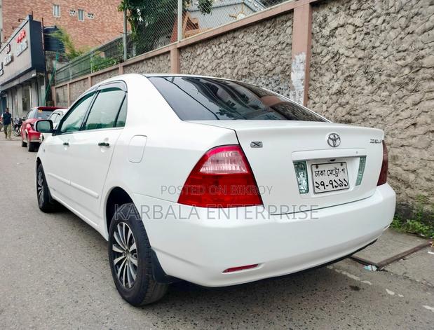 Toyota Corolla Sedan 2005 White