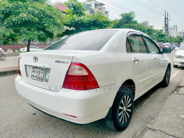 Toyota Corolla Sedan 2005 White