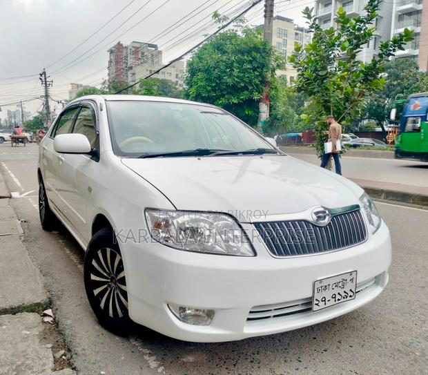 Toyota Corolla Sedan 2005 White