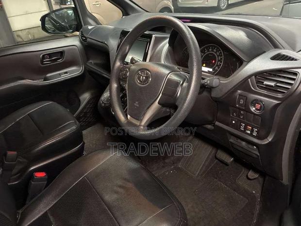 Toyota Noah 2021 Black