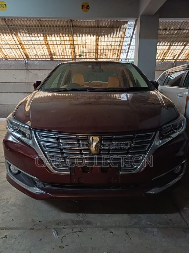 Toyota Premio 2018 Red