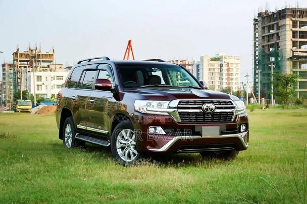 Toyota Land Cruiser 4.5 V8 VXR 2017 Maroon