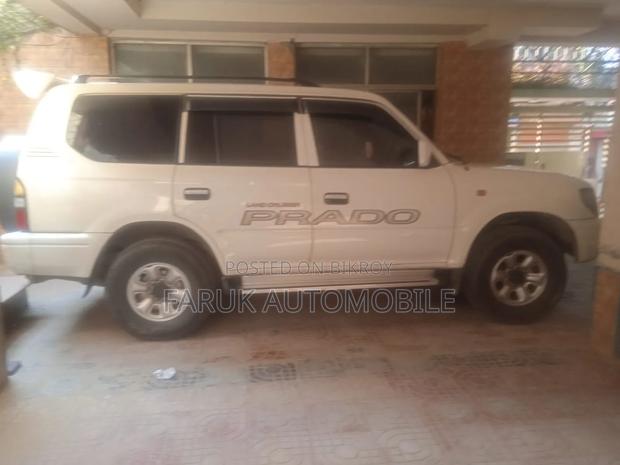 Toyota Land Cruiser Prado 1998 White