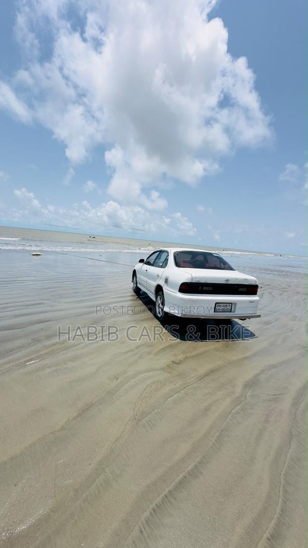 Toyota Sprinter 1997 White