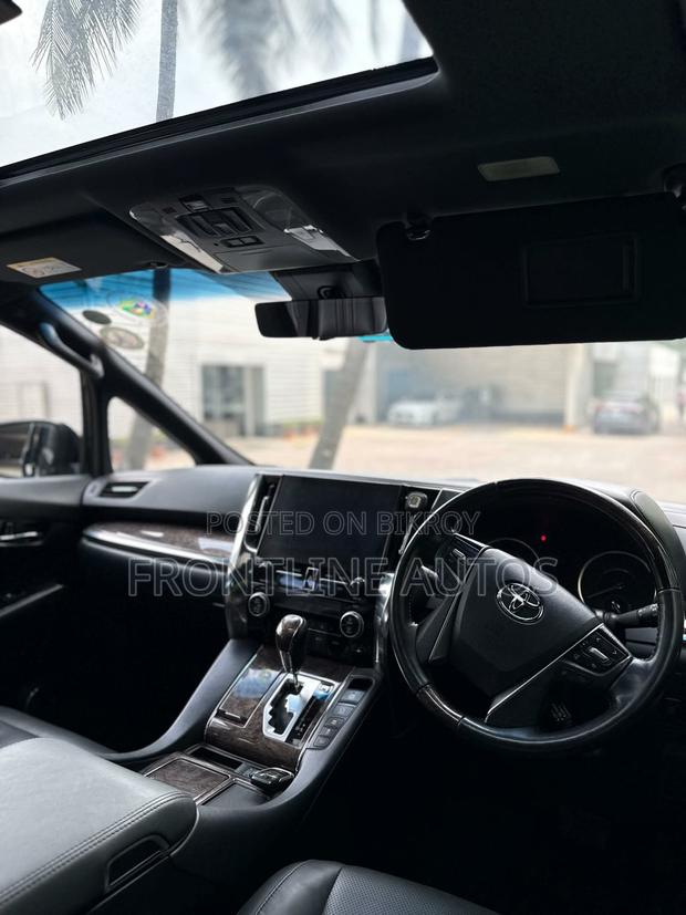 Toyota Alphard 2.5 Hybrid AWD 2020 Black