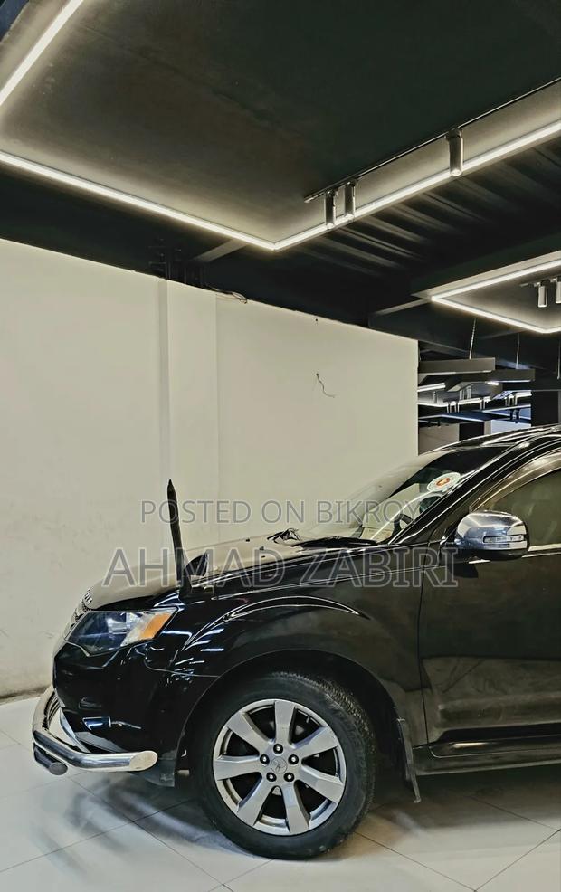 Mitsubishi Outlander 2012 Black