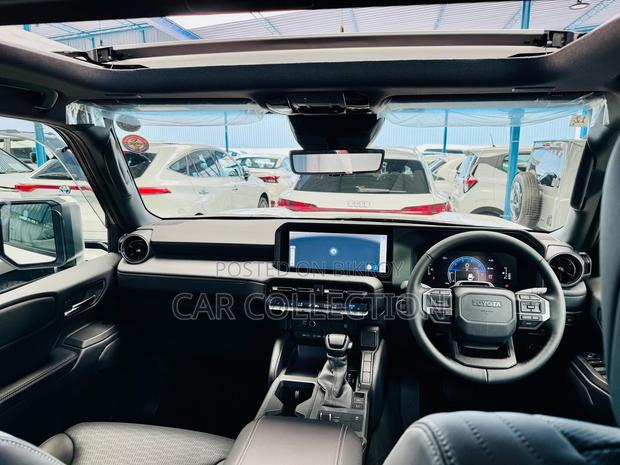 New Toyota Land Cruiser Prado 2.7 2025 Pearl