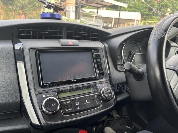 Toyota Axio 1.5 Hybrid 2WD 2016 White
