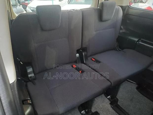 Toyota Noah 2021 Silver