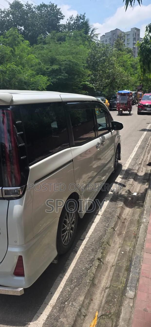 Toyota Noah 2020 Pearl